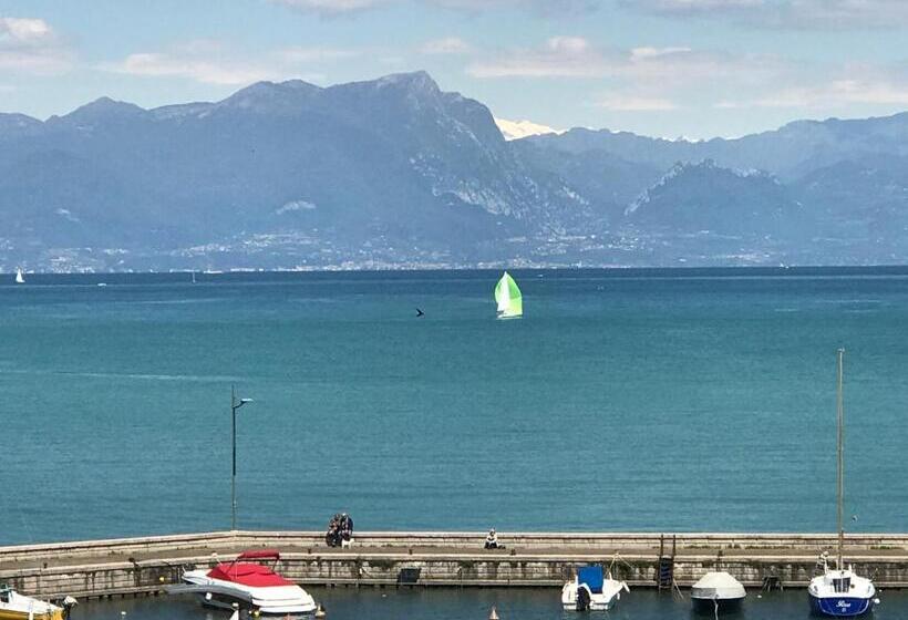 膳宿费 Riviera Carducci Rooms