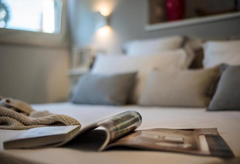 膳宿费 Riviera Carducci Rooms