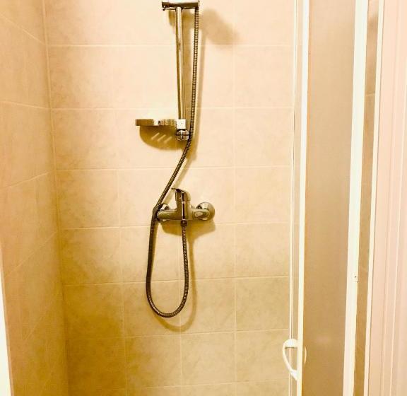 ユースホステル 1883 Restaurant & Rooms