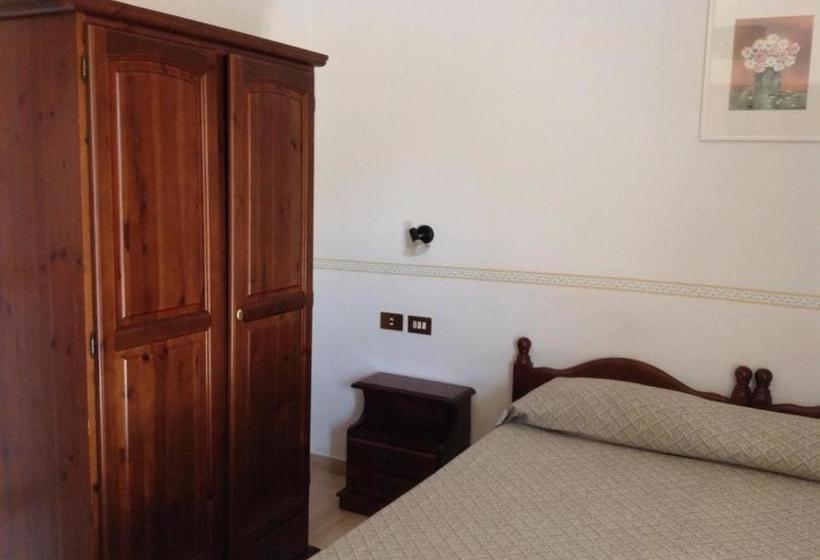 هاستل Locanda Ermes