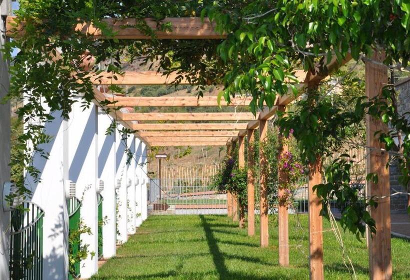 Ancora Resort