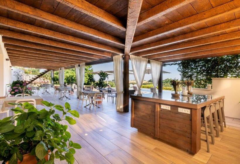 هتل Agrirelais Collelago