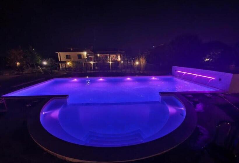 ホテル Agriturismo La Boschina