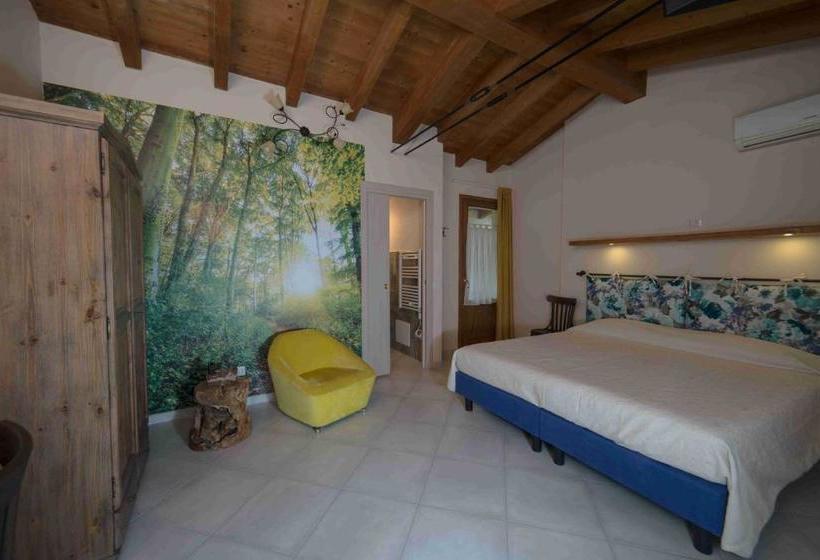 ホテル Agriturismo La Boschina