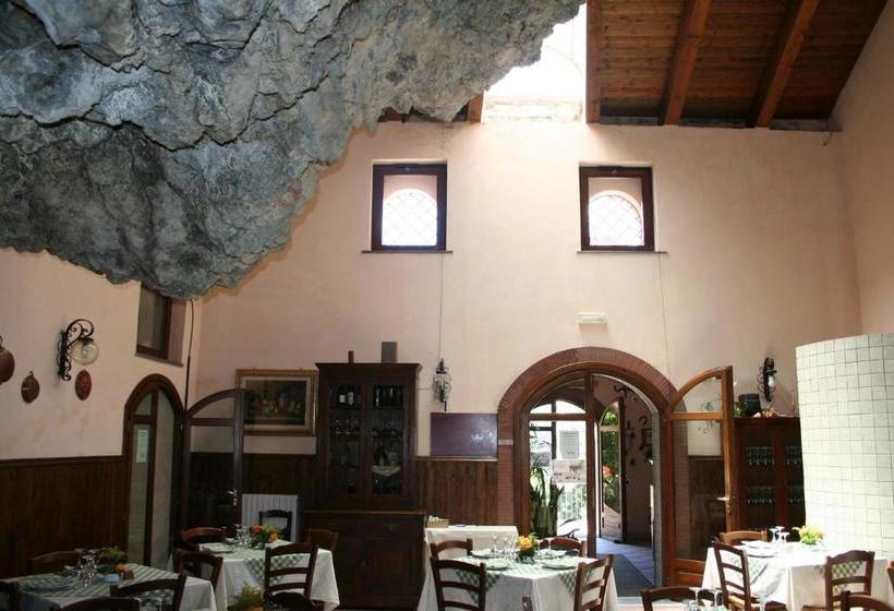 בית מלון כפרי Agriturismo La Grotta