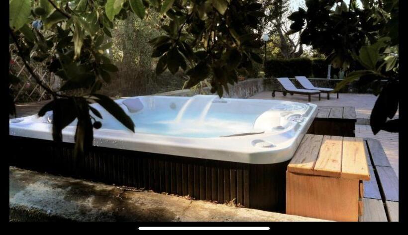 هتل I Giardini Di Varrone