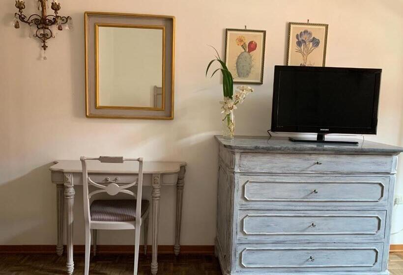 פנסיון Affittacamere Arco Polinori