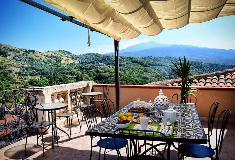بنسيون Cento Tari' Guest House