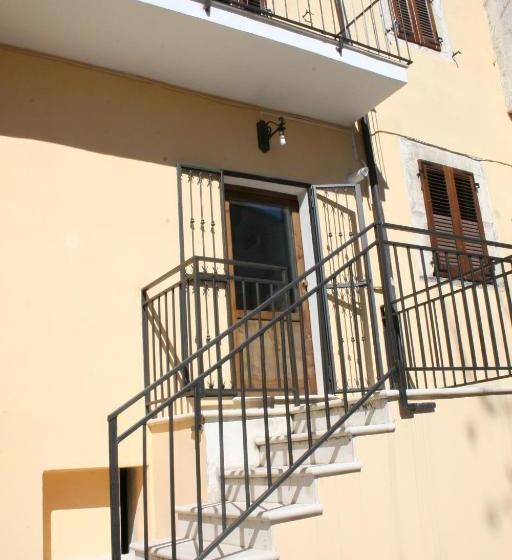 بنسيون Locanda Della Corte