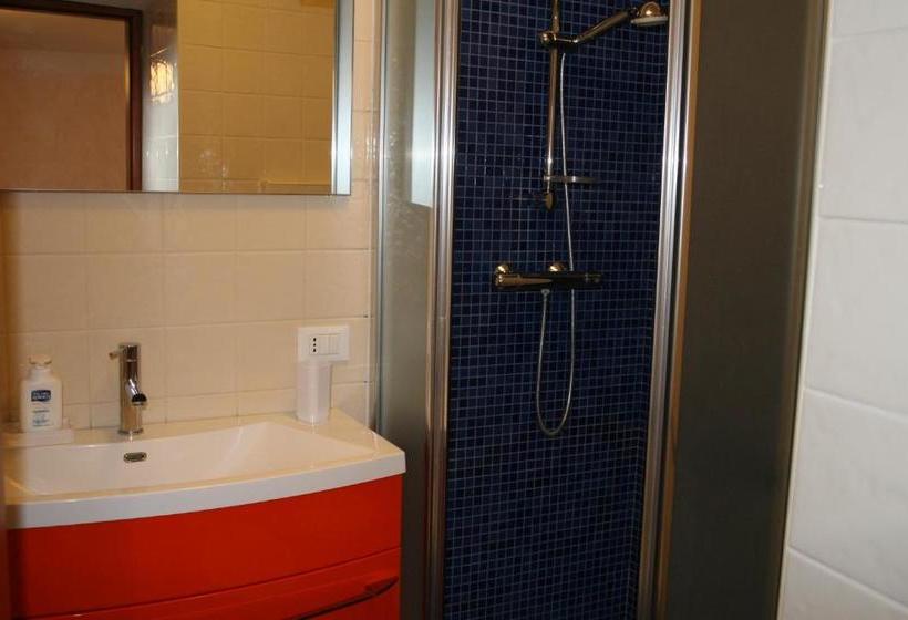 بنسيون Locanda Della Corte