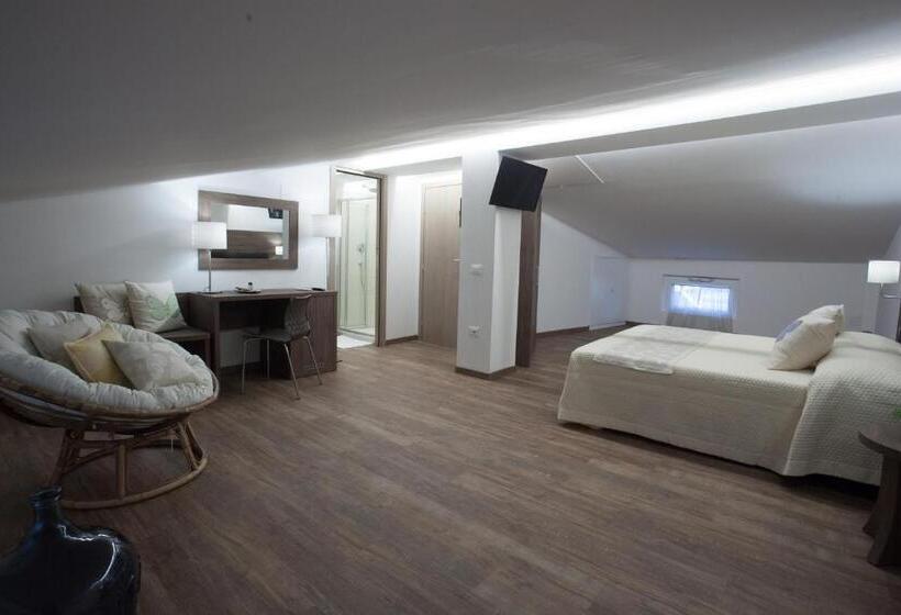 ペンション Magnifica Luxury Suites