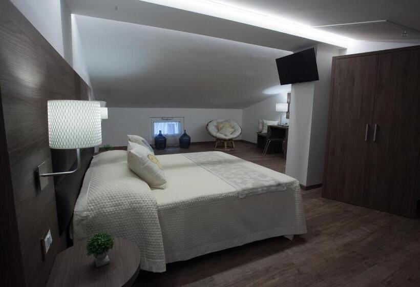 ペンション Magnifica Luxury Suites