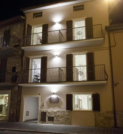 ペンション Magnifica Luxury Suites