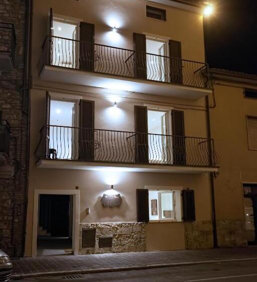 ペンション Magnifica Luxury Suites