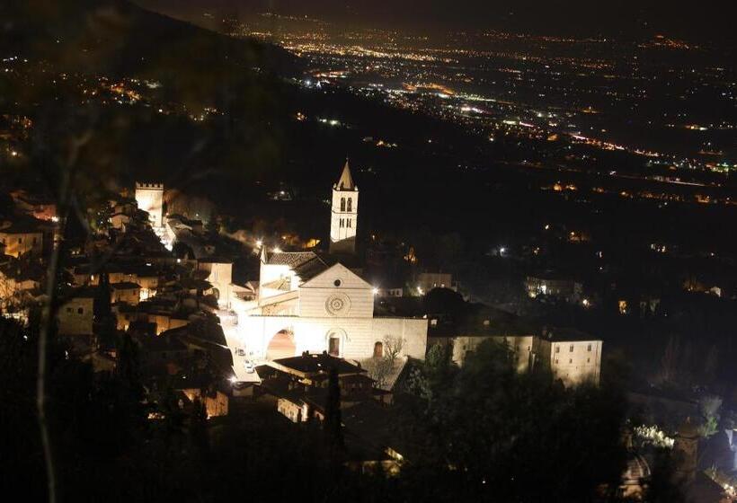 ペンション Magnifica Luxury Suites