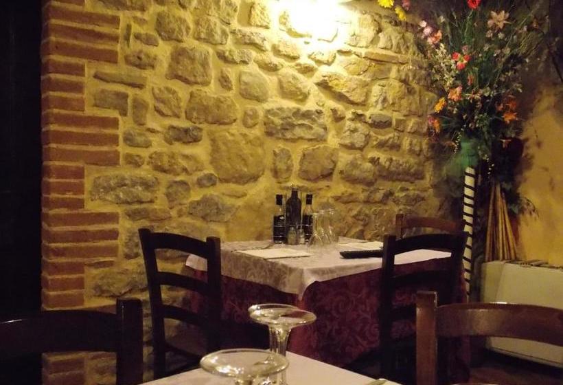 פנסיון Osteria Belvedere