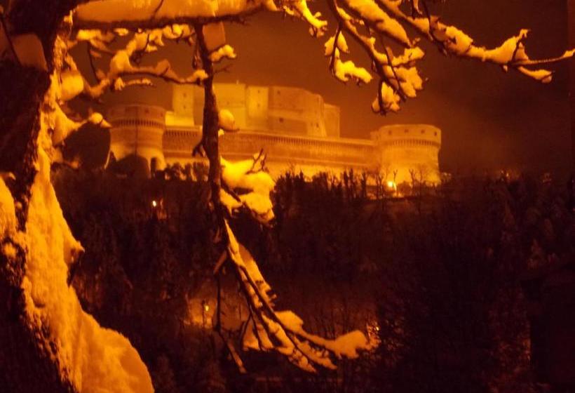 פנסיון Osteria Belvedere