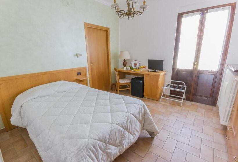 بنسيون Ristorante Buasca