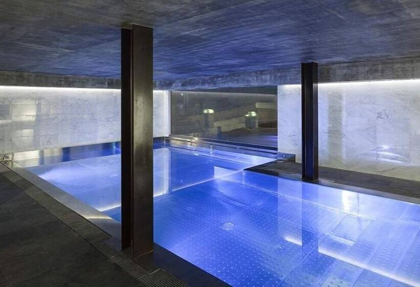 Aux Pieds Du Roi Suite & Spa