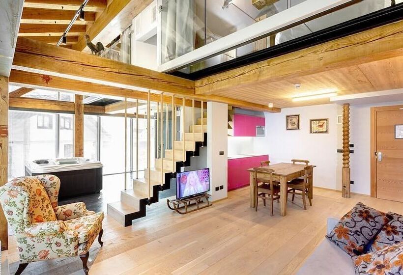 Aux Pieds Du Roi Suite & Spa