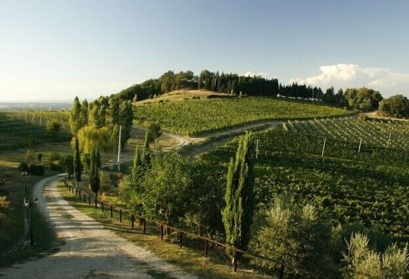 ホテル Agriturismo Monte Valbelle