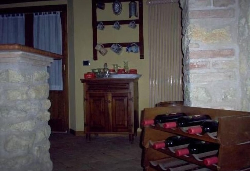 ホテル Agriturismo Monte Valbelle