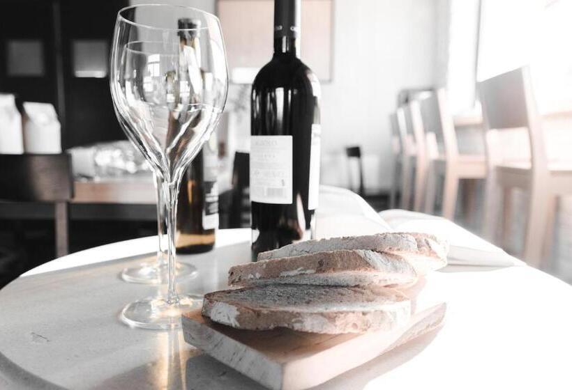 Отель Agriturismo Statale 17