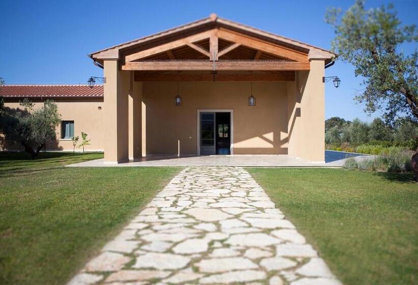 Отель Agriturismo Tra Gli Ulivi, Chiappini