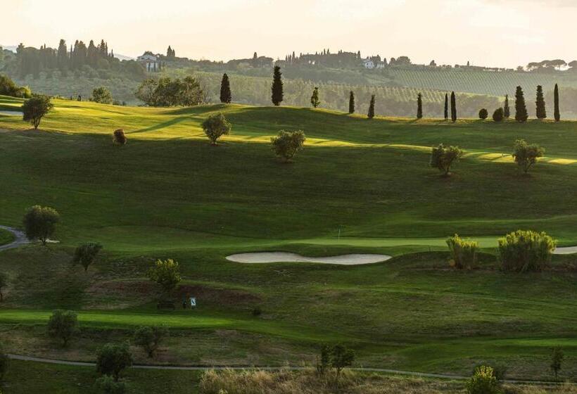 בית מלון כפרי Golf Club Bellosguardo Resort