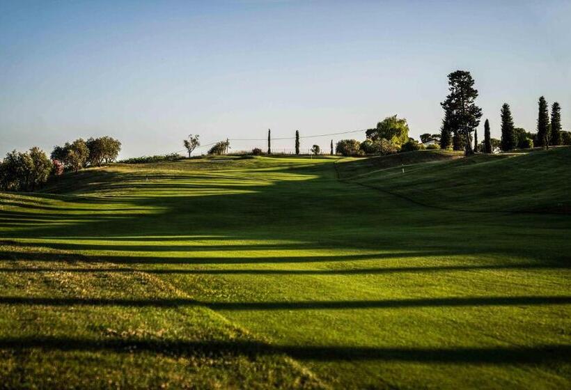 בית מלון כפרי Golf Club Bellosguardo Resort