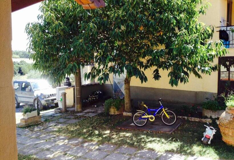 בית מלון כפרי Il Bettarello