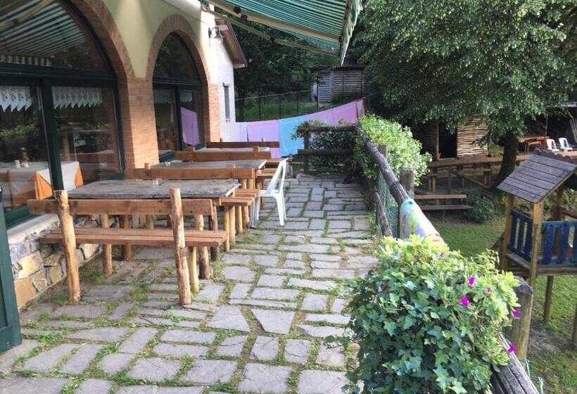 فندق Agriturismo La Taverna Del Nonno