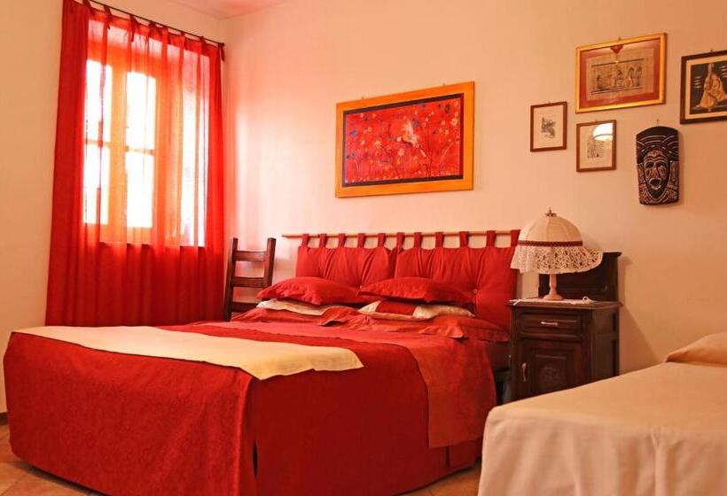 Отель La Volpe E L'uva