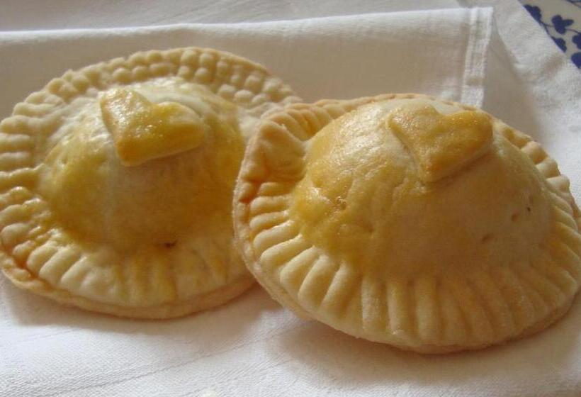 Отель La Volpe E L'uva