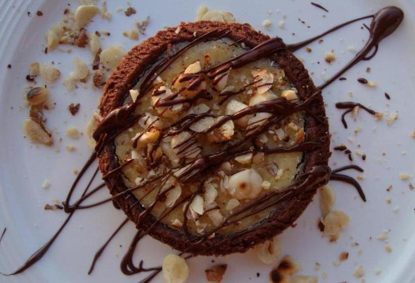 Отель La Volpe E L'uva