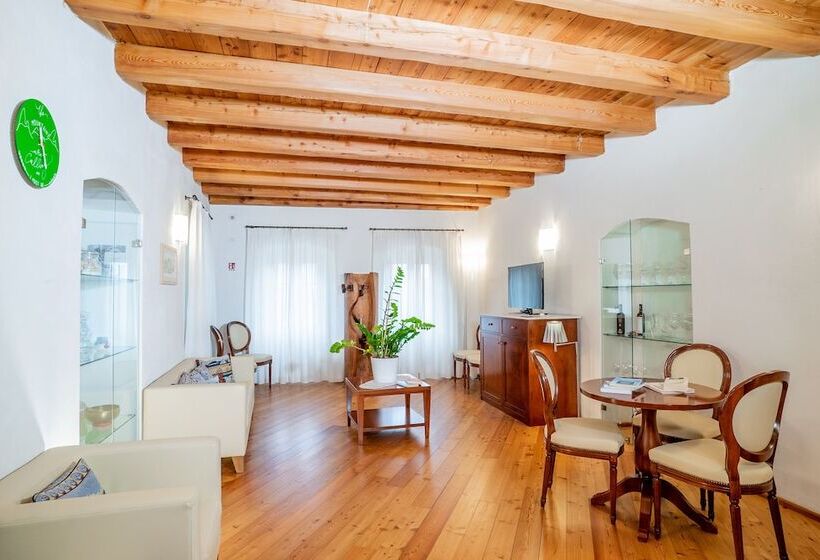 בית מלון כפרי Albergo Palazzo Lodron Bertelli