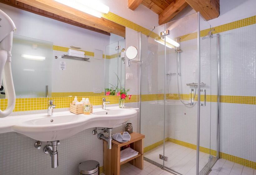 בית מלון כפרי Albergo Palazzo Lodron Bertelli