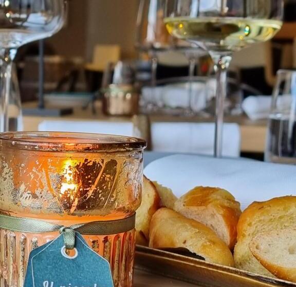 בית מלון כפרי Reva Resort