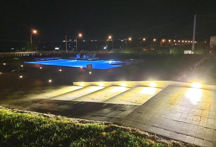 ホテル Villa Giadel