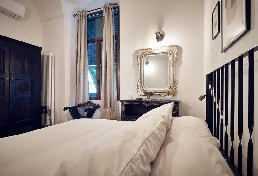 膳宿费 A Ca  De Lisetta