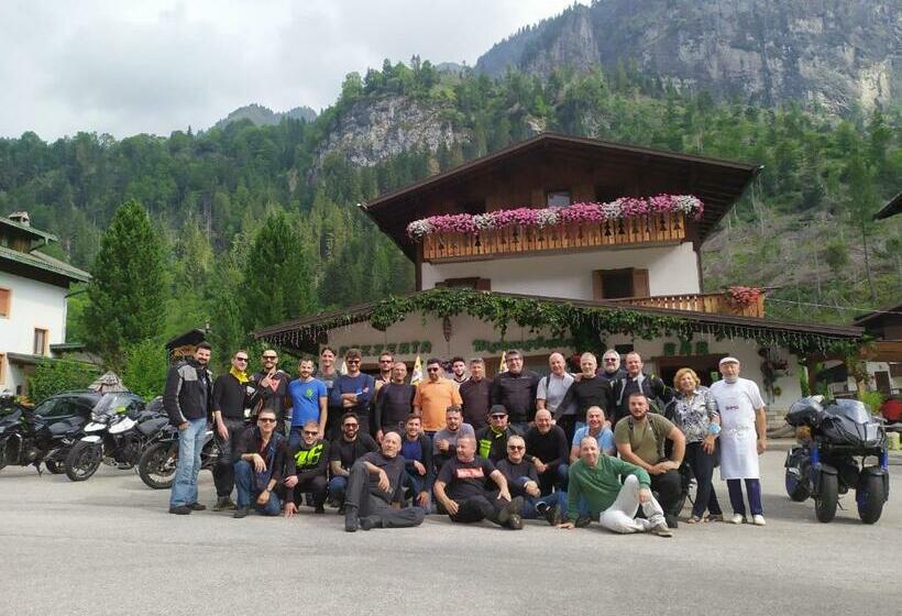 펜션 Affittacamere Pizzeria Marmolada