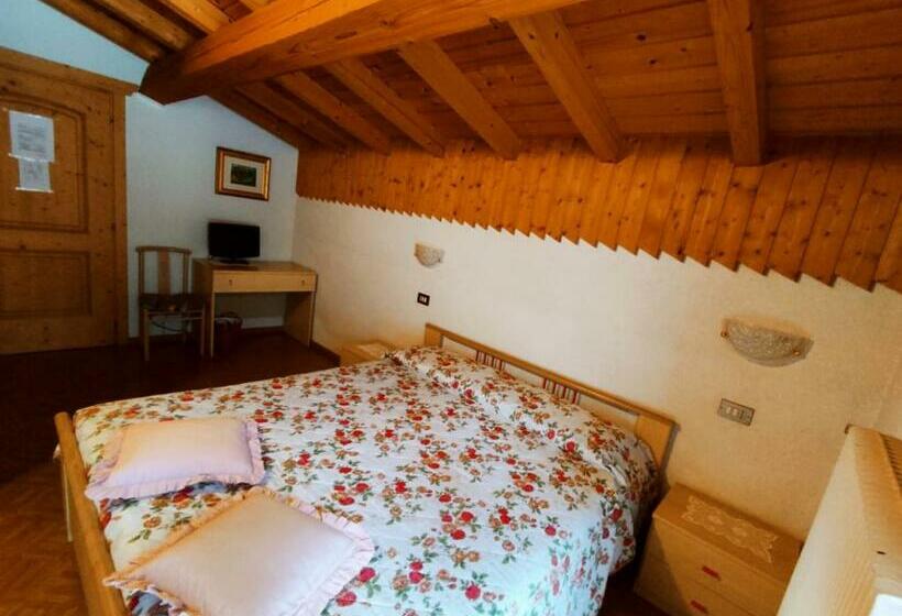 펜션 Affittacamere Pizzeria Marmolada