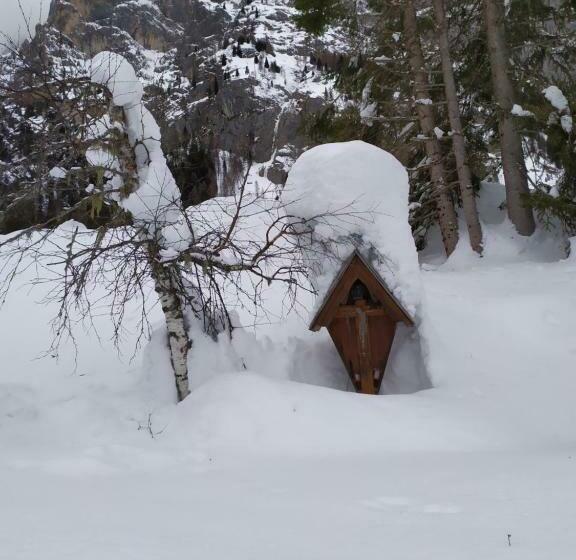 펜션 Affittacamere Pizzeria Marmolada