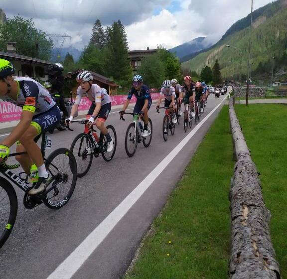 펜션 Affittacamere Pizzeria Marmolada