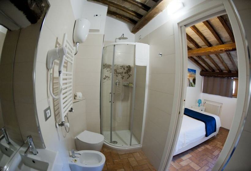 פנסיון Atlantis Inn Castelgandolfo