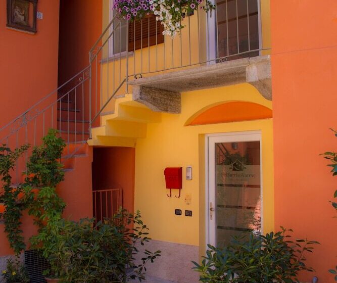 پانسیون Belsorrisovarese Elegance City Residence Private Parking  With Reservation