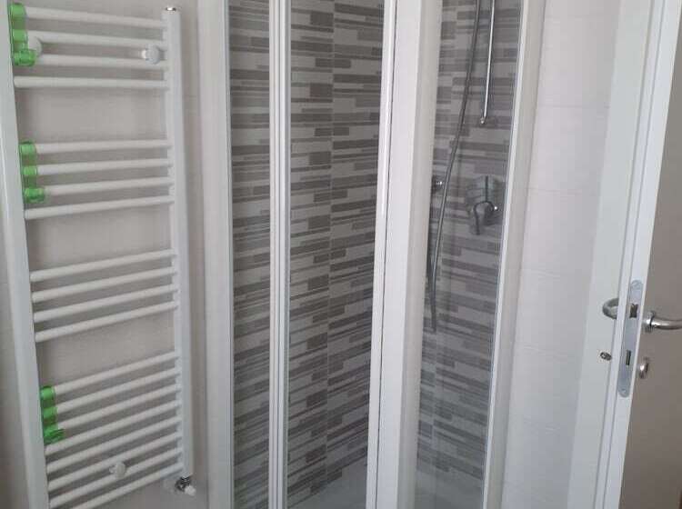 پانسیون Belsorrisovarese Elegance City Residence Private Parking  With Reservation