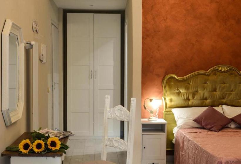 بنسيون Casa Scola Loano