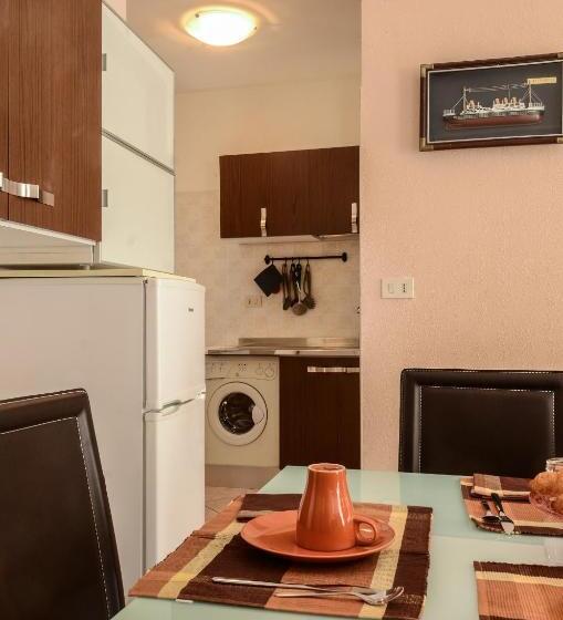 بنسيون Casa Scola Loano