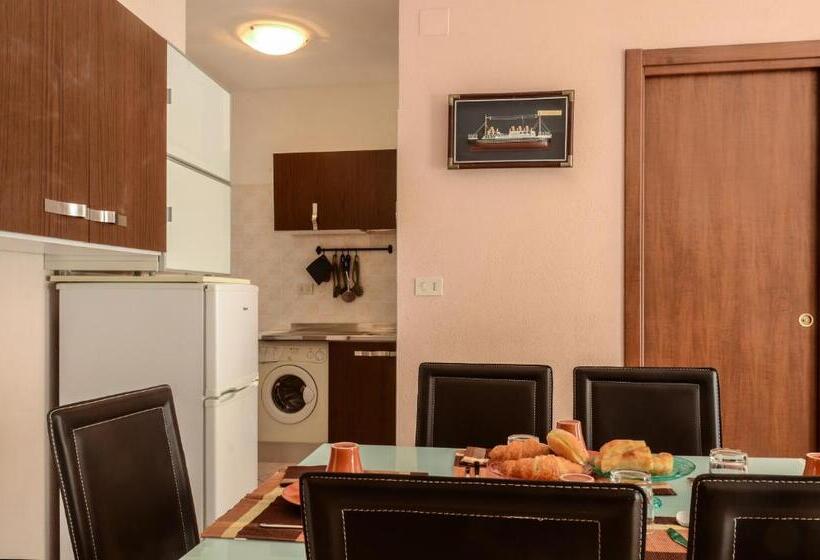 بنسيون Casa Scola Loano